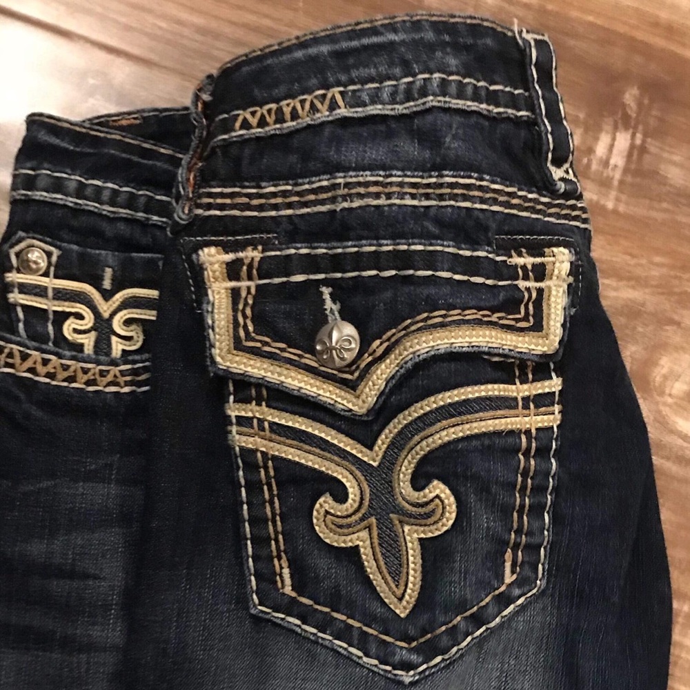 Size 32 Rock Revival Women’s Jeans. **MAKE OFFER**